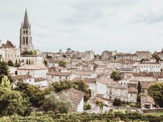 Bordeaux Wines: Great Growths and Accessible Vintages