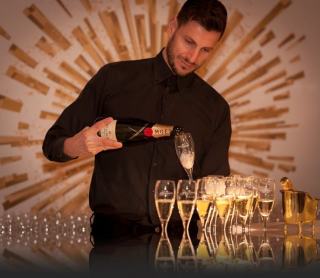Champagne: Guide to French Sparkling Excellence