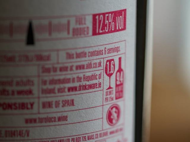 Reading Wine Labels: Decode Every French Bottle with Ease